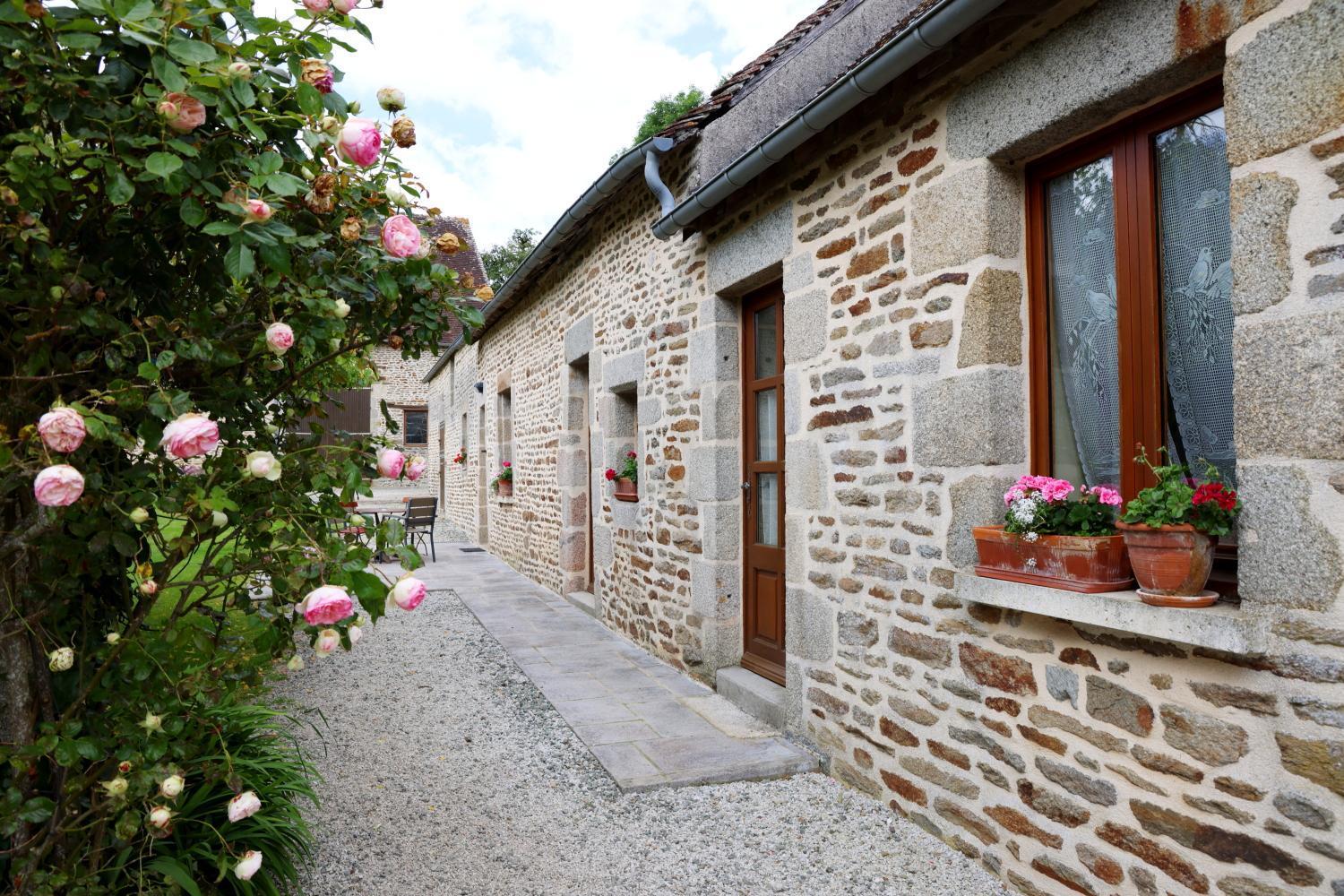 Saint-Denis-sur-Sarthon Chambre D'Hote Courtoux מראה חיצוני תמונה