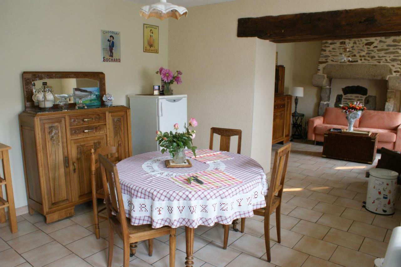 Saint-Denis-sur-Sarthon Chambre D'Hote Courtoux מראה חיצוני תמונה